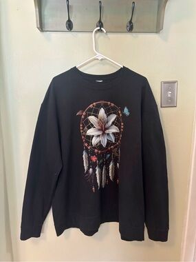 Black Crewneck Sweatshirt with Floral Dreamcatcher Graphic - Size 2XL